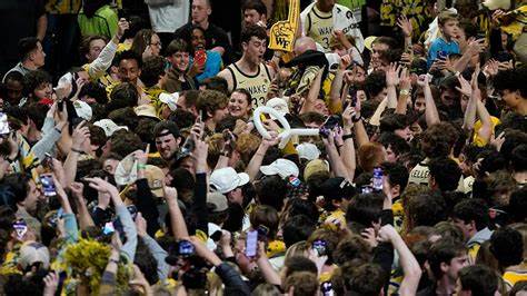 Court Storming Chaos: Duke Star Kyle Filipowski Injured as Wake Forest Fans Celebrate, Igniting Calls for Ban