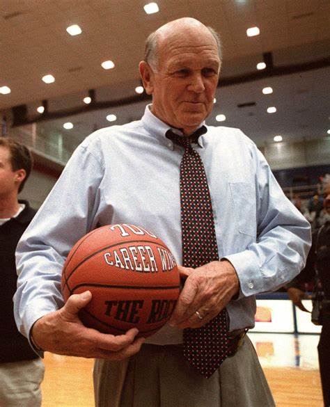 hoops coach Charles 'Lefty' Driesell dies at 92